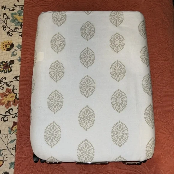 Folding/Table Top Ironing Board - Picture 2 of 13